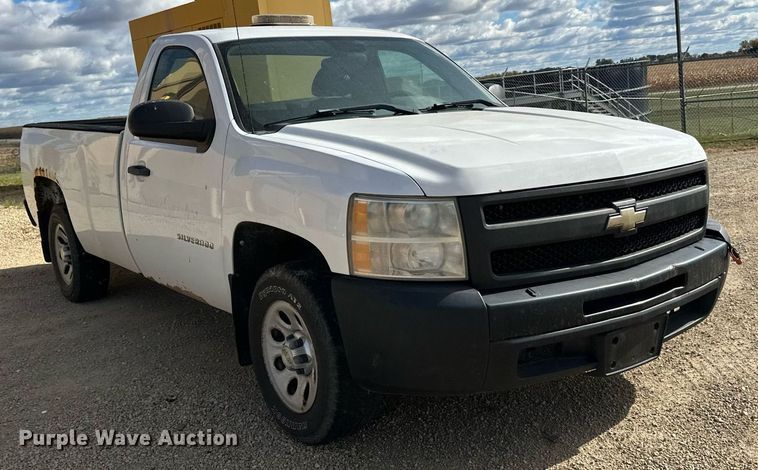 image for item LR9536 2010 Chevrolet  Silverado 1500 pickup truck