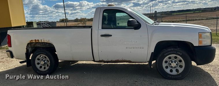 image for item LR9536 2010 Chevrolet  Silverado 1500 pickup truck