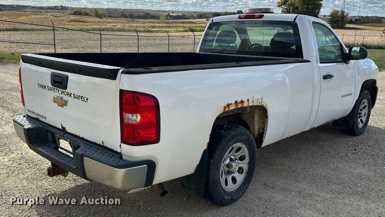 image for item LR9536 2010 Chevrolet  Silverado 1500 pickup truck
