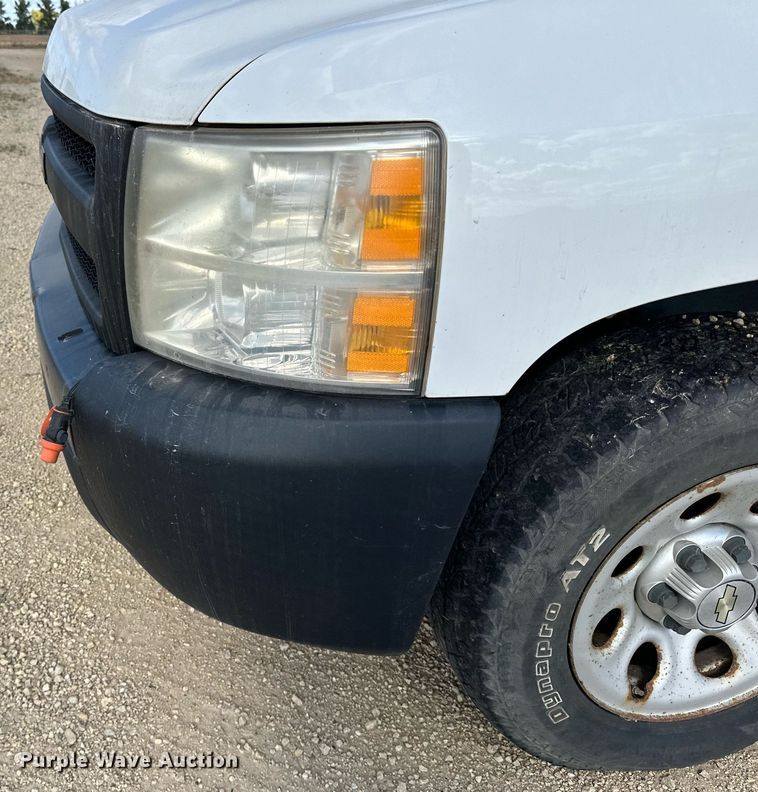 image for item LR9536 2010 Chevrolet  Silverado 1500 pickup truck