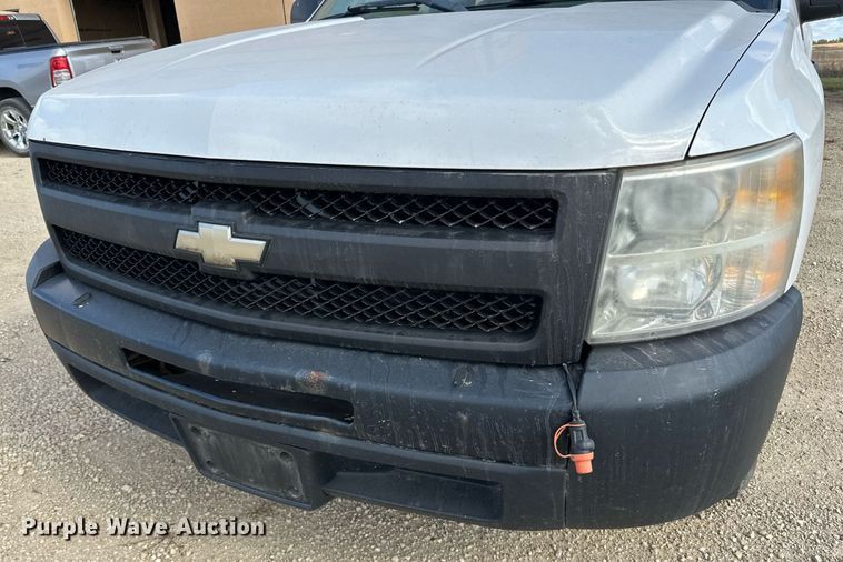 image for item LR9536 2010 Chevrolet  Silverado 1500 pickup truck