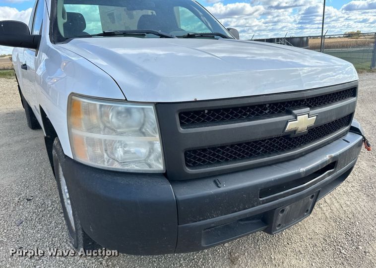 image for item LR9536 2010 Chevrolet  Silverado 1500 pickup truck