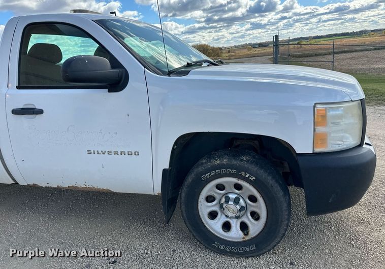 image for item LR9536 2010 Chevrolet  Silverado 1500 pickup truck