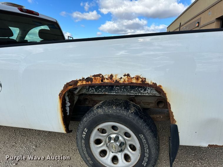 image for item LR9536 2010 Chevrolet  Silverado 1500 pickup truck