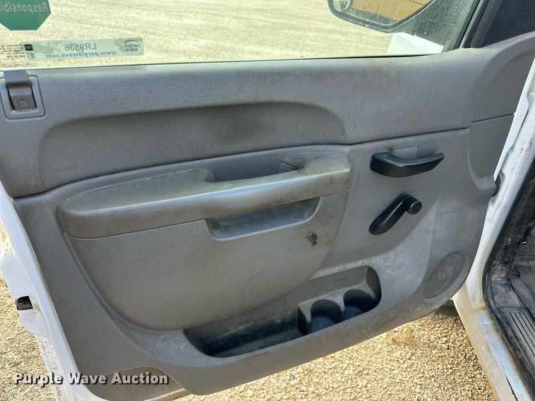 image for item LR9536 2010 Chevrolet  Silverado 1500 pickup truck