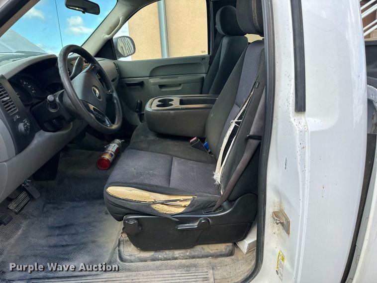 image for item LR9536 2010 Chevrolet  Silverado 1500 pickup truck