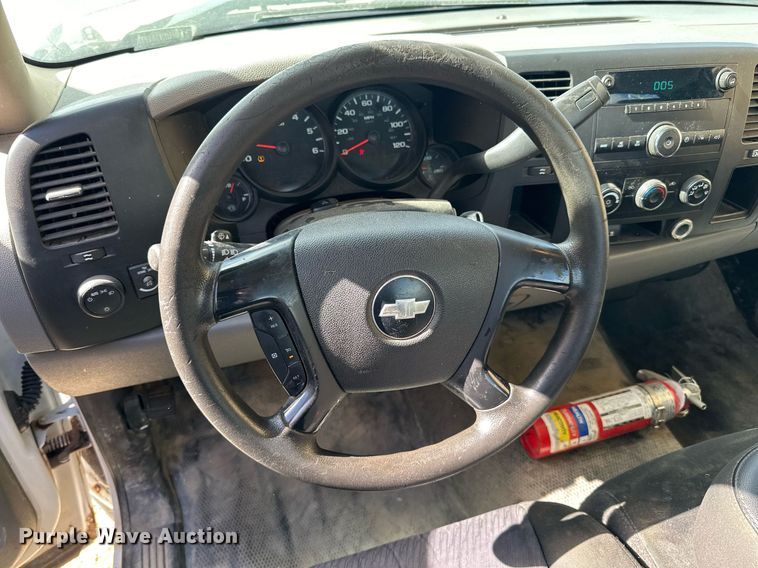 image for item LR9536 2010 Chevrolet  Silverado 1500 pickup truck