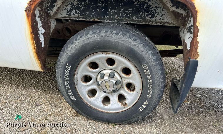 image for item LR9536 2010 Chevrolet  Silverado 1500 pickup truck