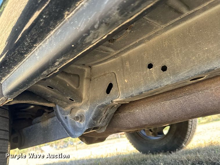 image for item MS9830 2004 Jeep Liberty  SUV