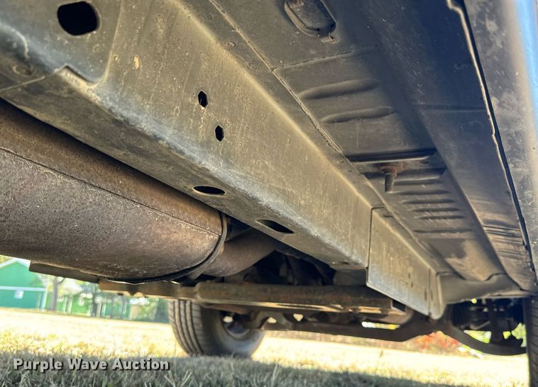 image for item MS9830 2004 Jeep Liberty  SUV