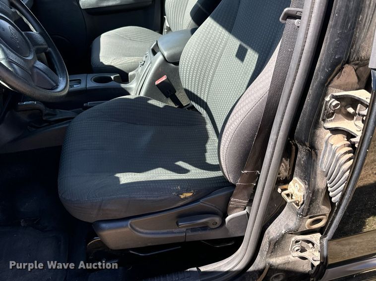 image for item MS9830 2004 Jeep Liberty  SUV