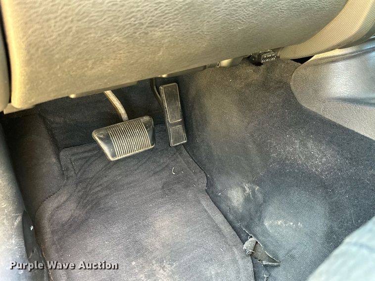 image for item MS9830 2004 Jeep Liberty  SUV