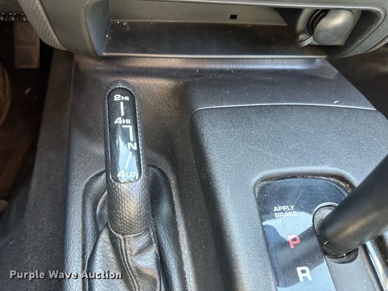 image for item MS9830 2004 Jeep Liberty  SUV