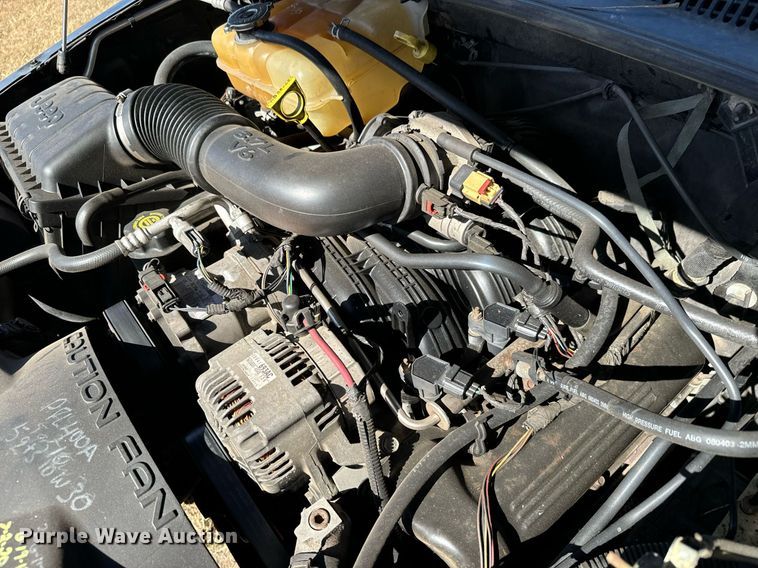 image for item MS9830 2004 Jeep Liberty  SUV