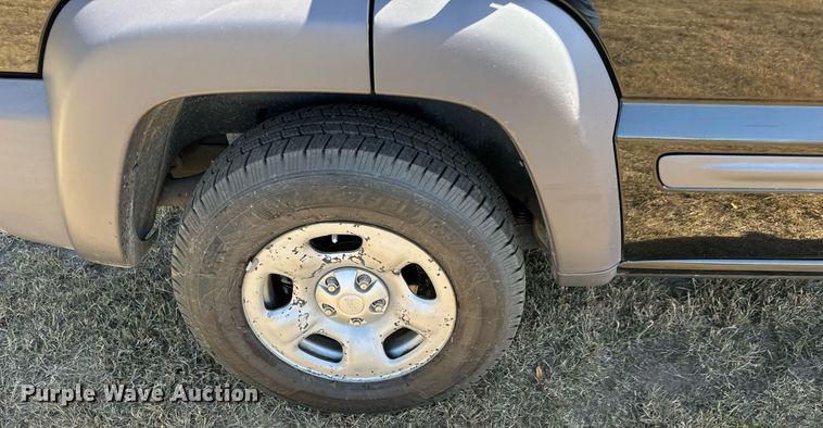 image for item MS9830 2004 Jeep Liberty  SUV