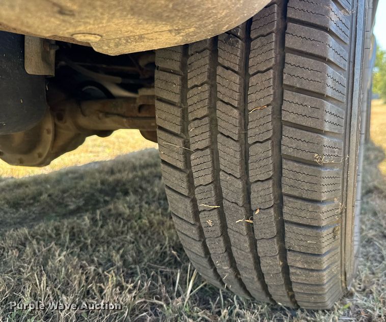 image for item MS9830 2004 Jeep Liberty  SUV