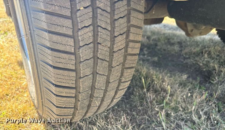 image for item MS9830 2004 Jeep Liberty  SUV