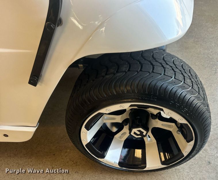 image for item NO9500 EZ-GO golf cart