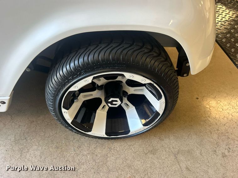 image for item NO9500 EZ-GO golf cart