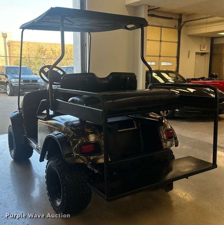 image for item NO9502 EZ-GO golf cart