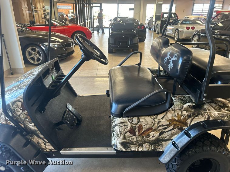 image for item NO9502 EZ-GO golf cart