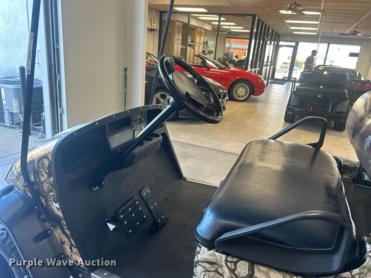 image for item NO9502 EZ-GO golf cart