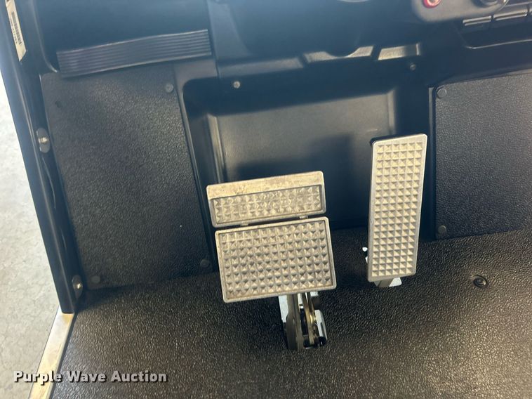 image for item NO9504 Yamaha golf cart