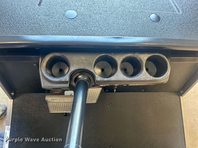 image for item NO9504 Yamaha golf cart