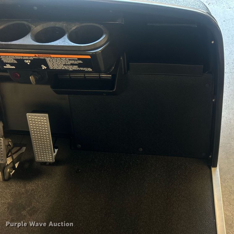 image for item NO9504 Yamaha golf cart