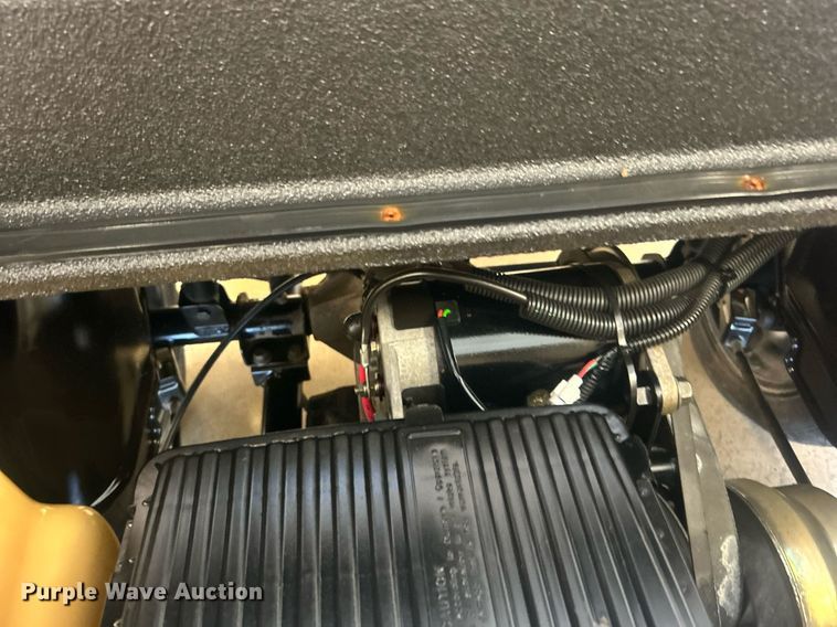 image for item NO9504 Yamaha golf cart