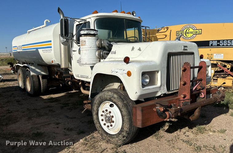 image for item DD3298 1978 Mack water truck
