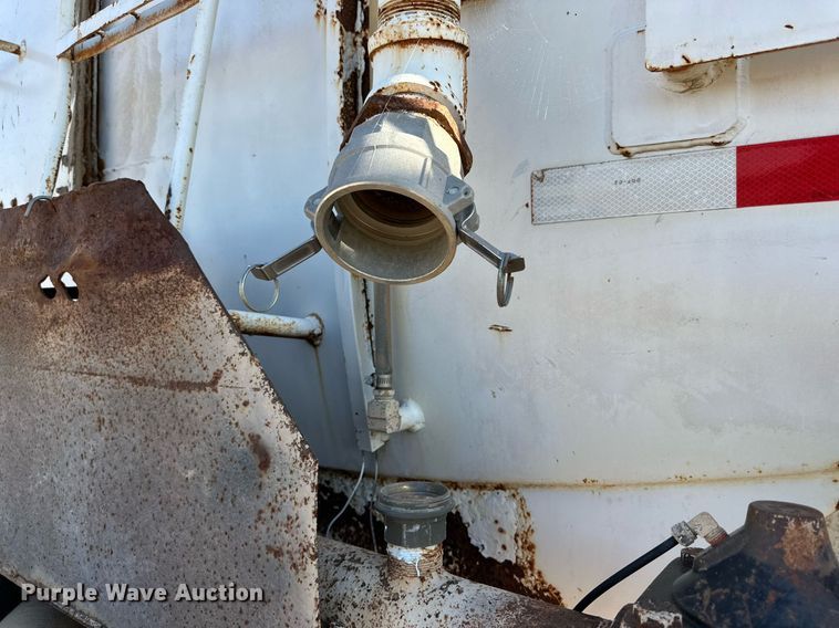 image for item DD3298 1978 Mack water truck