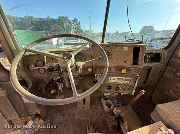 image for item DD3298 1978 Mack water truck