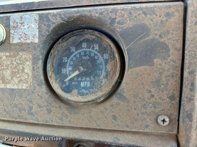 image for item DD3298 1978 Mack water truck