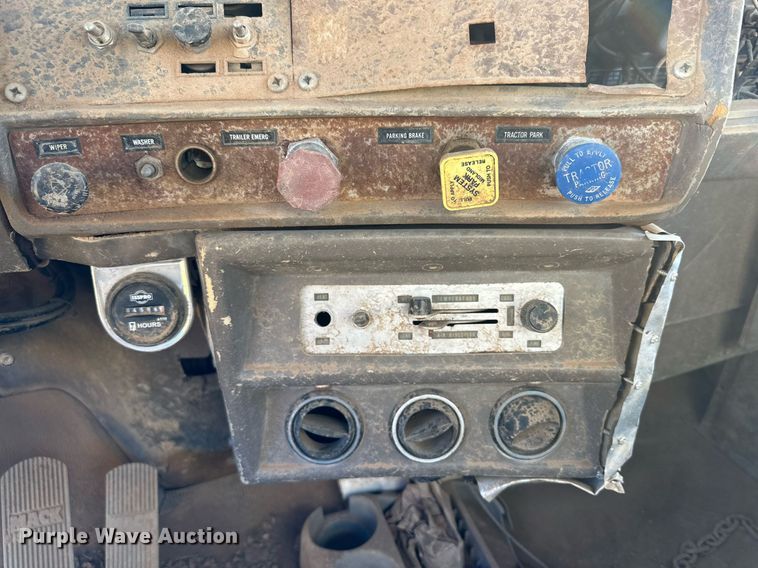 image for item DD3298 1978 Mack water truck