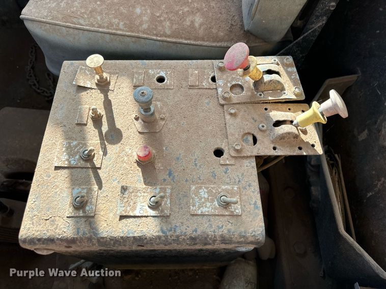 image for item DD3298 1978 Mack water truck