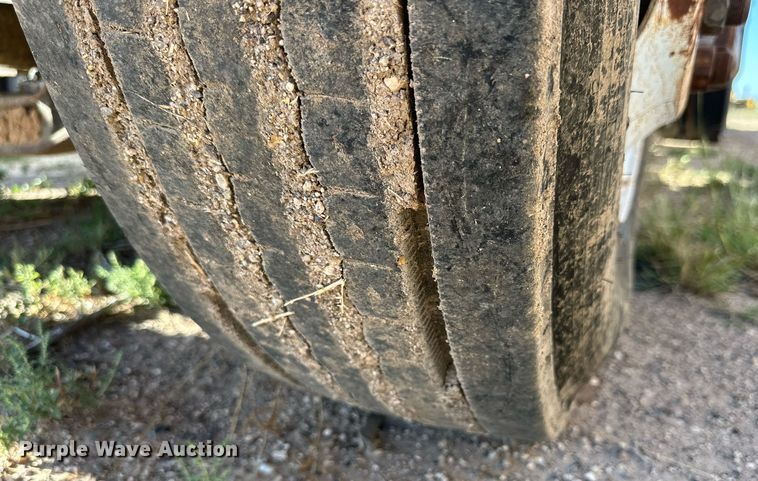 image for item DD3298 1978 Mack water truck