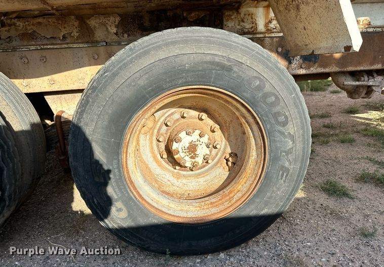 image for item DD3298 1978 Mack water truck