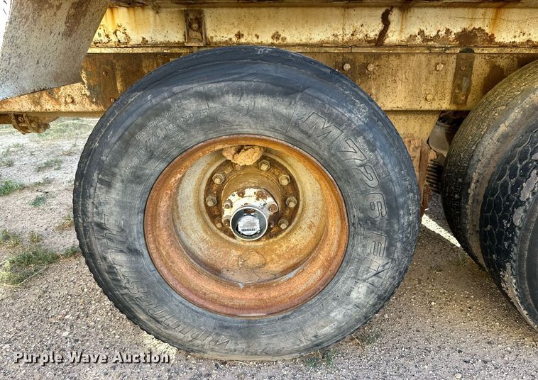 image for item DD3298 1978 Mack water truck