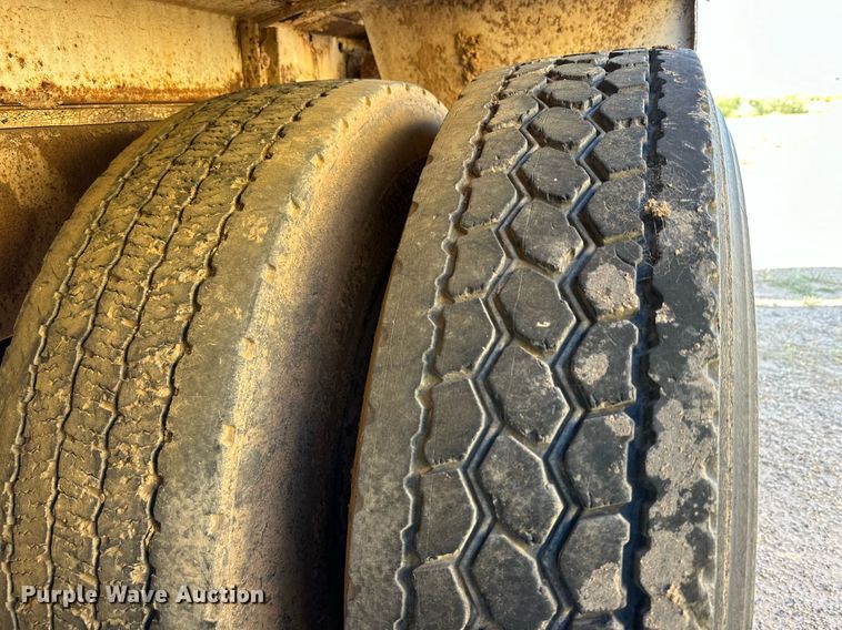 image for item DD3298 1978 Mack water truck