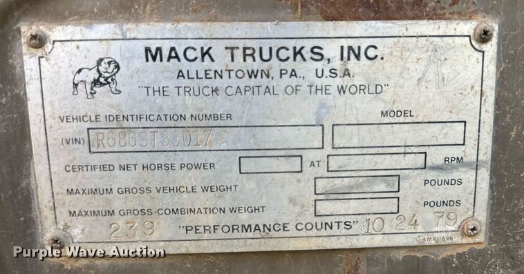 image for item DD3298 1978 Mack water truck