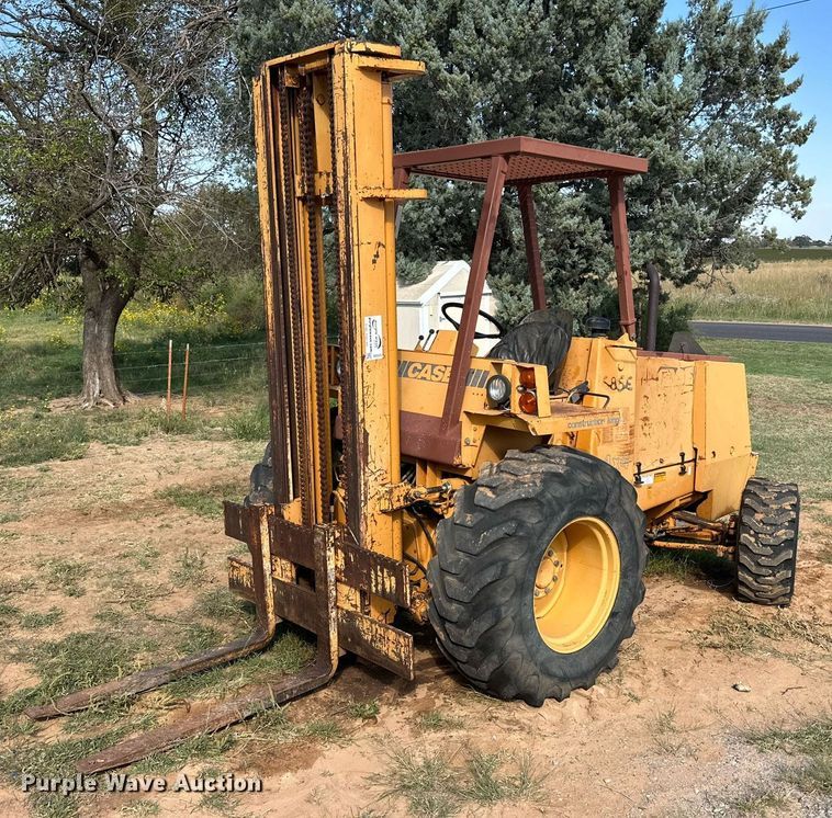 image for item DD3350 Case  585E forklift