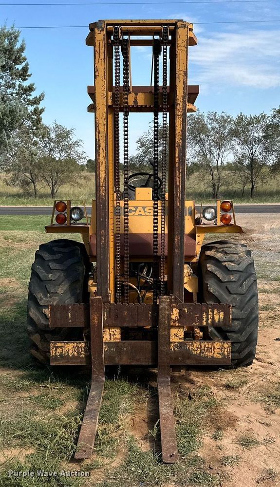 image for item DD3350 Case  585E forklift