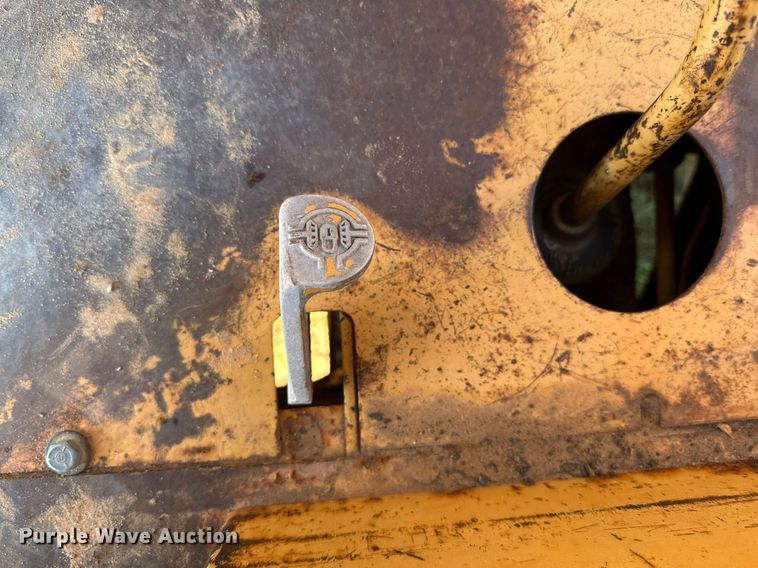 image for item DD3350 Case  585E forklift