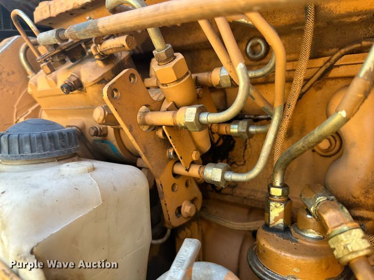 image for item DD3350 Case  585E forklift