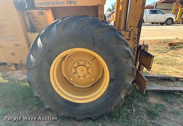 image for item DD3350 Case  585E forklift