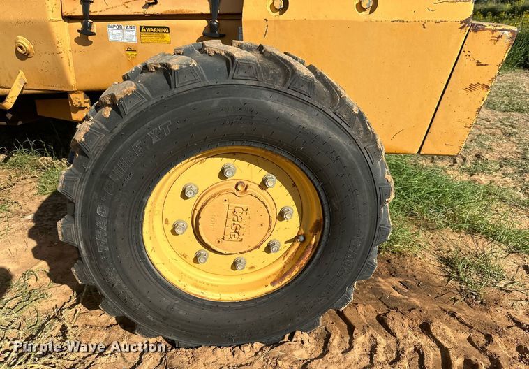 image for item DD3350 Case  585E forklift