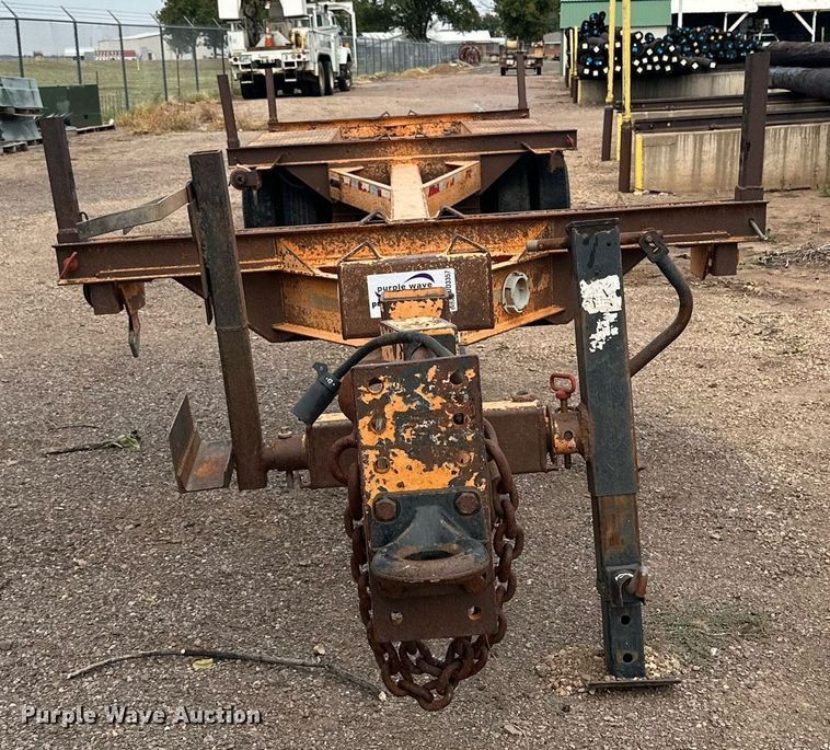 image for item DD3357 2003 Butler pole trailer