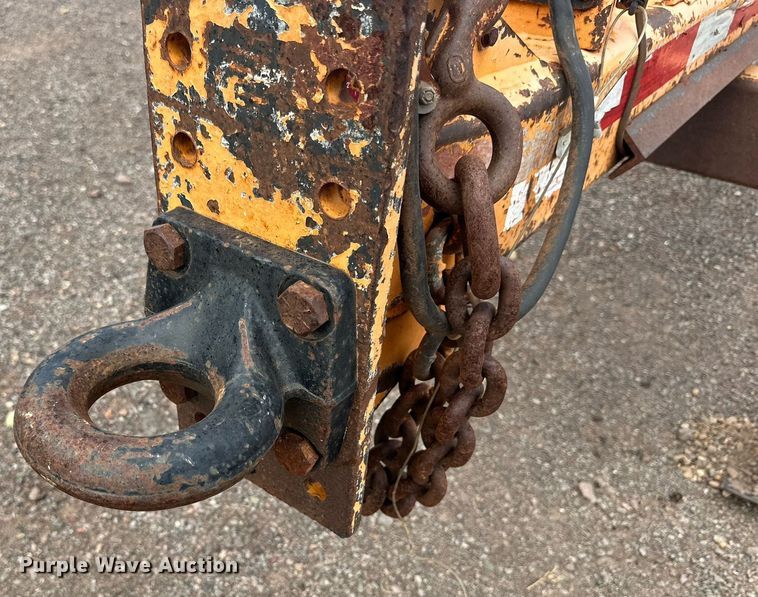 image for item DD3357 2003 Butler pole trailer