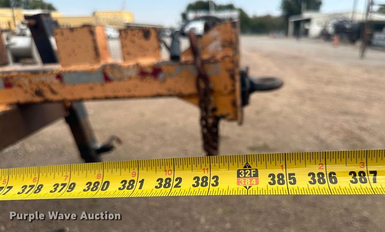 image for item DD3357 2003 Butler pole trailer